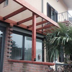 Pergolato in Legno con copertura in Plexiglas
